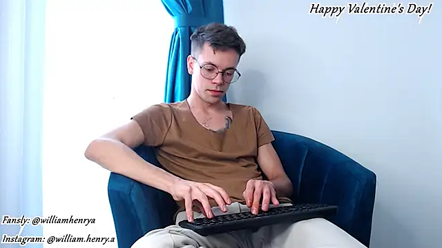 Snapshot of William_Henry_ chatting on February 14, 6:56 am William Henry online show from February 14, 6:56 am