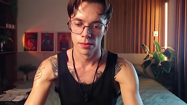 William Henry  online show from April 4, 2:36 pm