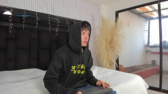 marcuscollins1  online show from February 9, 12:20 pm