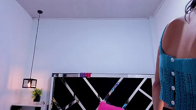 Annyrosee online show from March 8, 8:57 pm