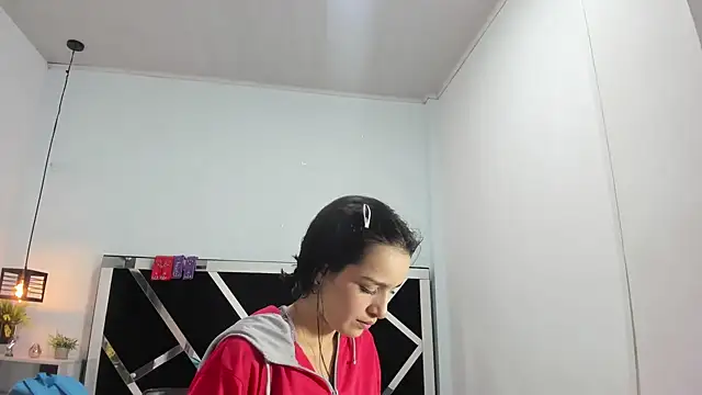 Annyrosee online show from March 20, 8:08 pm