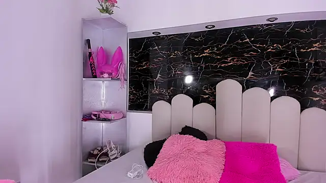 Annyrosee online show from October 3, 8:28 pm