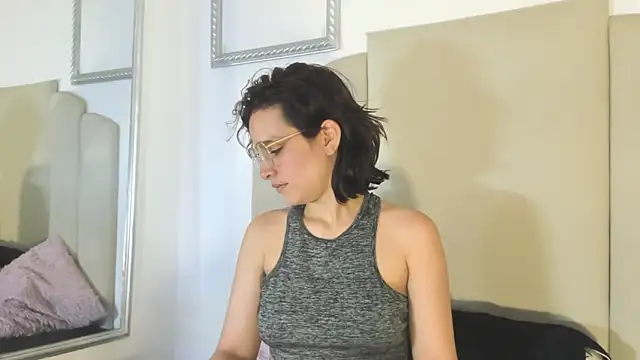 Annyrosee online show from October 20, 1:33 pm