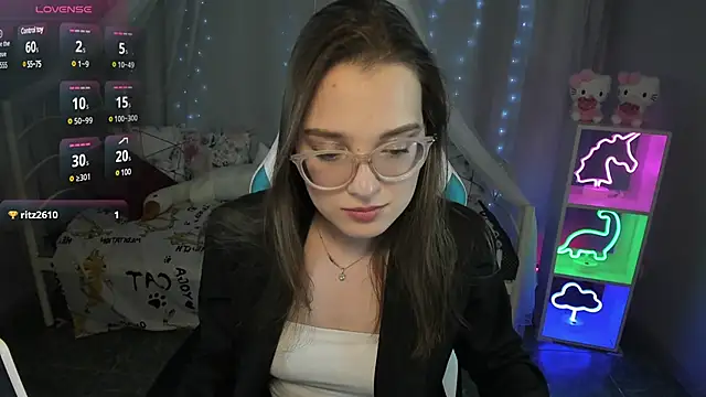 Snapshot of kaisajenner chatting on March 17, 9:23 pm kaisajenner online show from March 17, 9:23 pm