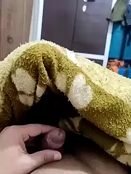 Snapshot of Hot_funky_boy chatting on February 2, 6:42 pm Hot funky boy online show from February 2, 6:42 pm