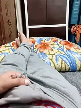 Snapshot of Hot_funky_boy chatting on February 20, 1:51 pm Hot funky boy online show from February 20, 1:51 pm