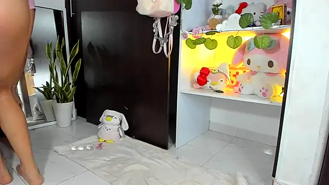 PrincessOlivee online show from October 18, 3:09 am