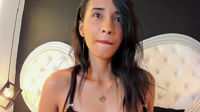 Snapshot of Keyla__Jones chatting on March 18, 1:21 am Keyla Jones online show from March 18, 1:21 am