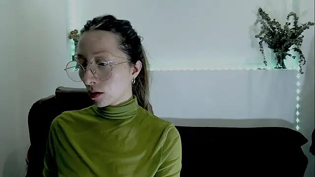 Snapshot of Carlin_Diaz chatting on November 11, 11:05 pm Carlin Diaz online show from November 11, 11:05 pm