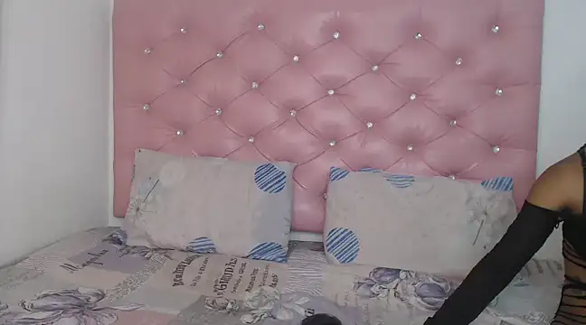 Snapshot of NikkyDangerr chatting on March 5, 4:13 am NikkyDangerr online show from March 5, 4:13 am