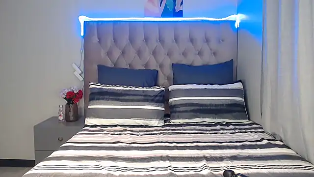 Snapshot of NikkyDangerr chatting on September 17, 9:16 pm NikkyDangerr online show from September 17, 9:16 pm