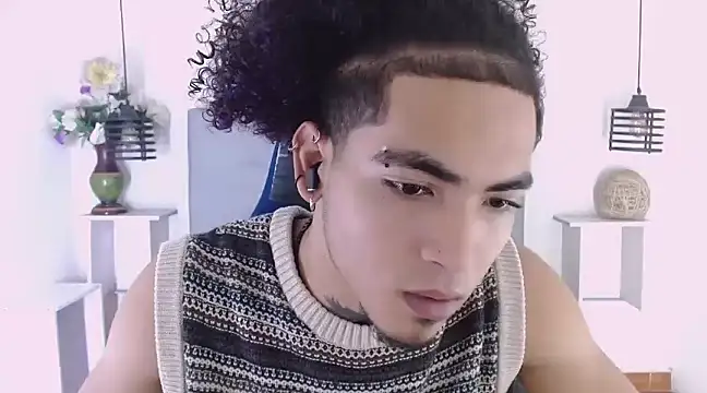 LihanJor 23 online show from March 4, 6:37 am