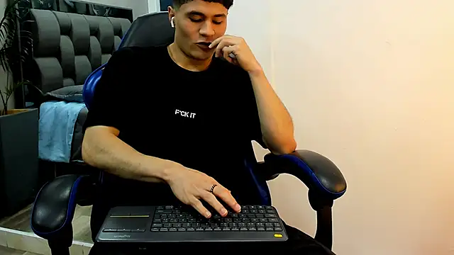 roan birkin online show from November 9, 7:45 pm