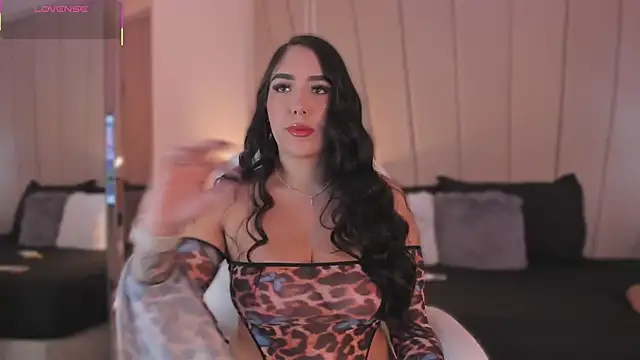 Snapshot of Nikki_vega chatting on March 6, 3:57 am Nikki vega online show from March 6, 3:57 am