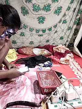 monekhan123 online show from February 5, 7:31 pm