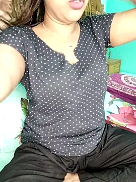 monekhan123 online show from December 2, 5:24 am