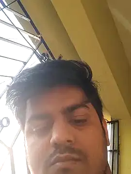 Snapshot of sethgamble000777 chatting on February 4, 10:43 am sethgamble000777 online show from February 4, 10:43 am