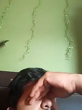 Snapshot of sethgamble000777 chatting on February 5, 8:54 am sethgamble000777 online show from February 5, 8:54 am