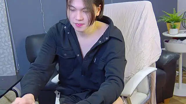 Snapshot of just_gay_ chatting on February 2, 4:32 pm just gay online show from February 2, 4:32 pm