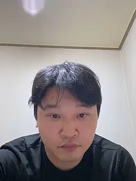 offwhite777 online show from January 30, 3:19 pm