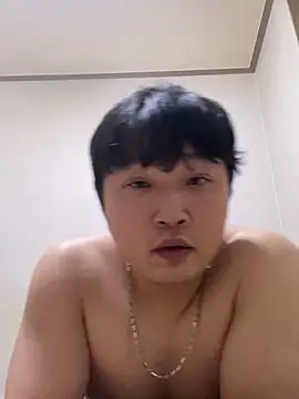 offwhite777 online show from February 17, 4:04 pm