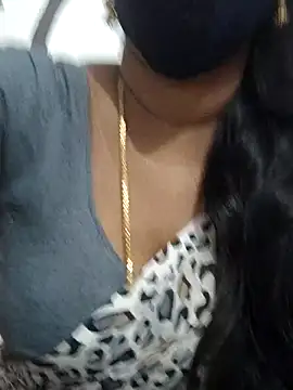 Snapshot of Tamil_Meera12 chatting on October 30, 6:37 am Tamil Meera12 online show from October 30, 6:37 am