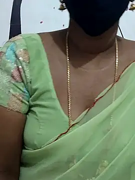 Snapshot of Tamil_Meera12 chatting on November 6, 6:47 am Tamil Meera12 online show from November 6, 6:47 am