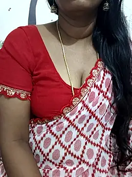 Snapshot of Tamil_Meera12 chatting on November 17, 6:14 pm Tamil Meera12 online show from November 17, 6:14 pm