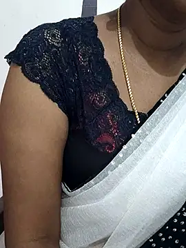 Snapshot of Tamil_Meera12 chatting on November 26, 6:58 am Tamil Meera12 online show from November 26, 6:58 am