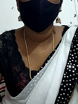 Snapshot of Tamil_Meera12 chatting on November 27, 6:37 am Tamil Meera12 online show from November 27, 6:37 am