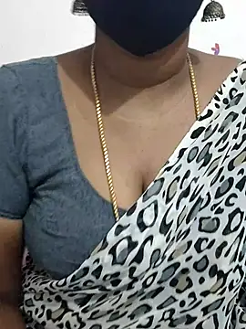 Snapshot of Tamil_Meera12 chatting on November 30, 11:25 am Tamil Meera12 online show from November 30, 11:25 am