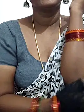 Snapshot of Tamil_Meera12 chatting on December 1, 12:37 am Tamil Meera12 online show from December 1, 12:37 am