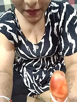 Snapshot of bestfriend-shikha chatting on March 1, 11:28 am bestfriend-shikha online show from March 1, 11:28 am