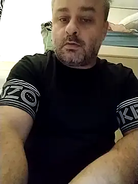Snapshot of NAvoglia chatting on October 2, 9:49 am NAvoglia online show from October 2, 9:49 am