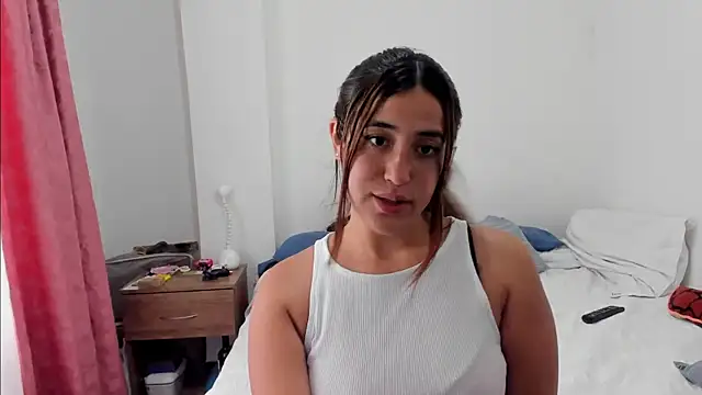 Snapshot of __leaa chatting on February 27, 8:09 pm leaa online show from February 27, 8:09 pm