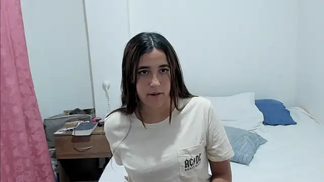 Snapshot of __leaa chatting on February 28, 11:56 pm leaa online show from February 28, 11:56 pm