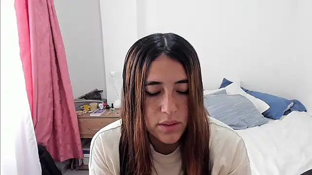 Snapshot of __leaa chatting on March 22, 7:53 pm leaa online show from March 22, 7:53 pm