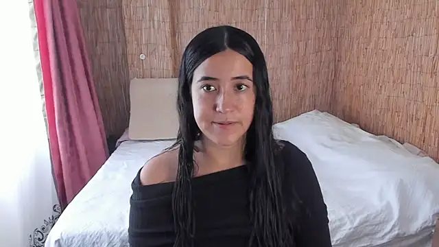 Snapshot of __leaa chatting on November 16, 2:44 pm leaa online show from November 16, 2:44 pm