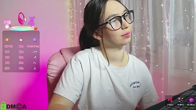 Snapshot of Arianahot777 chatting on October 13, 9:26 pm Arianahot777 online show from October 13, 9:26 pm