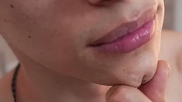 Snapshot of JhoanLeandro chatting on February 12, 5:24 am JhoanLeandro online show from February 12, 5:24 am