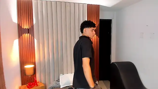 Snapshot of Justin_mack chatting on February 5, 6:15 pm Justin mack online show from February 5, 6:15 pm