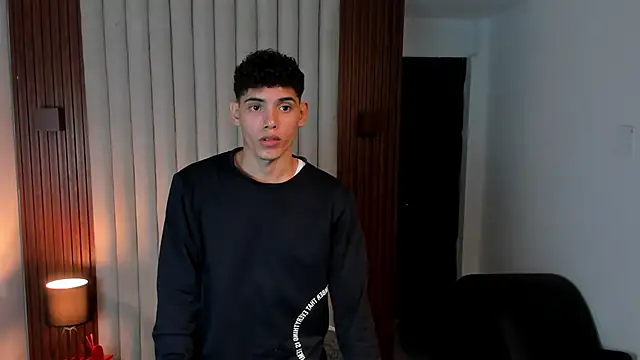 Snapshot of Justin_mack chatting on February 9, 11:36 am Justin mack online show from February 9, 11:36 am