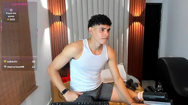 Snapshot of Justin_mack chatting on February 18, 6:04 pm Justin mack online show from February 18, 6:04 pm