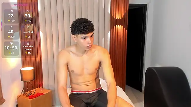 Snapshot of Justin_mack chatting on February 26, 12:14 pm Justin mack online show from February 26, 12:14 pm