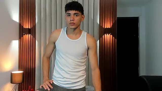 Snapshot of Justin_mack chatting on March 8, 11:58 am Justin mack online show from March 8, 11:58 am