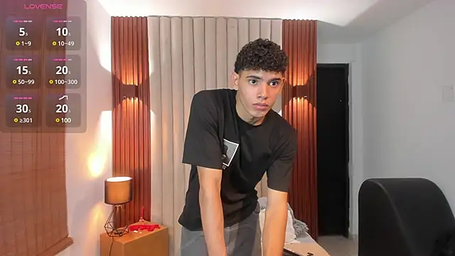 Snapshot of Justin_mack chatting on March 14, 1:13 pm Justin mack online show from March 14, 1:13 pm