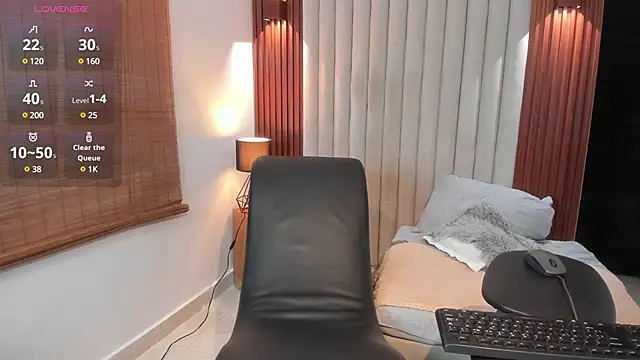 Snapshot of Justin_mack chatting on March 18, 12:03 pm Justin mack online show from March 18, 12:03 pm