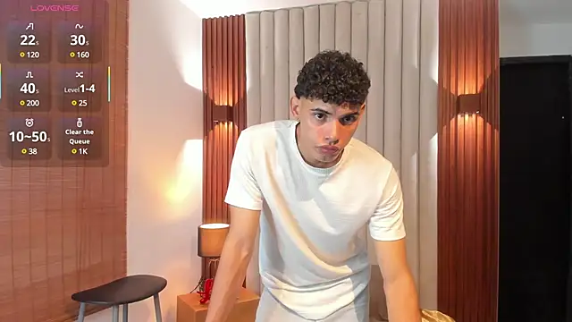 Snapshot of Justin_mack chatting on March 19, 12:56 pm Justin mack online show from March 19, 12:56 pm