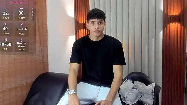 Snapshot of Justin_mack chatting on September 12, 12:05 pm Justin mack online show from September 12, 12:05 pm