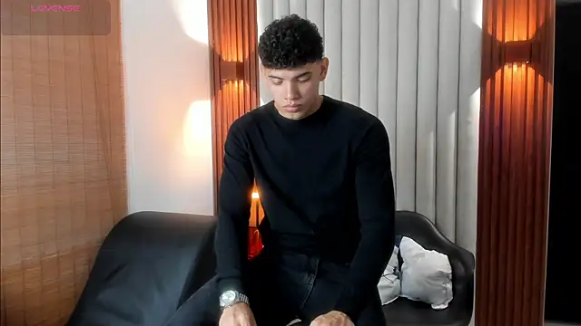 Snapshot of Justin_mack chatting on September 25, 12:31 pm Justin mack online show from September 25, 12:31 pm